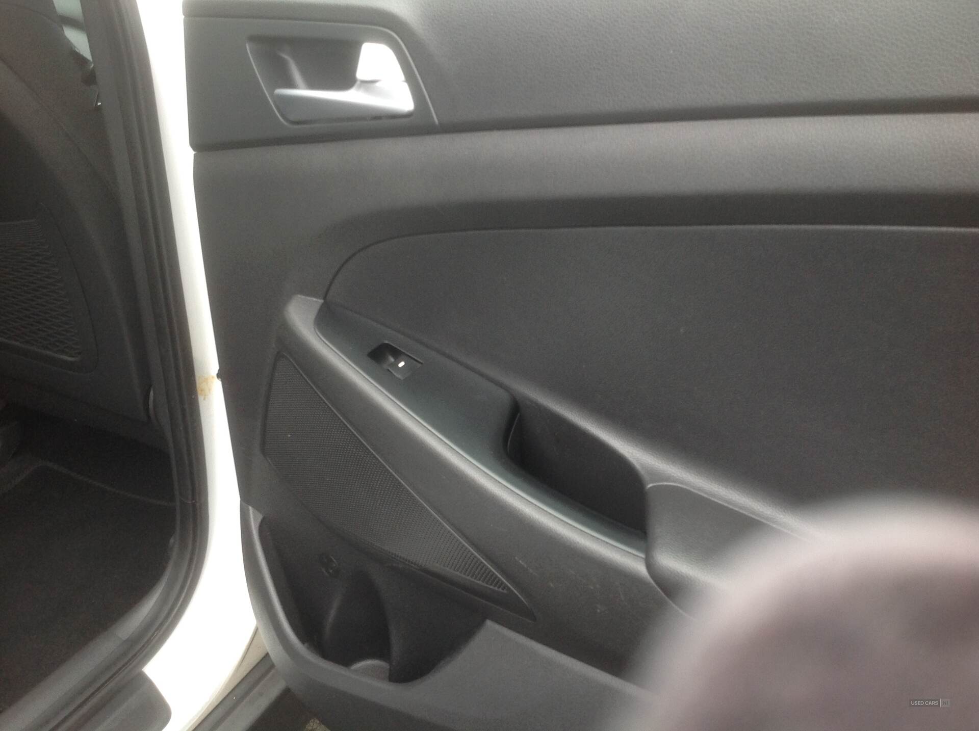Car Thumbnail 5
