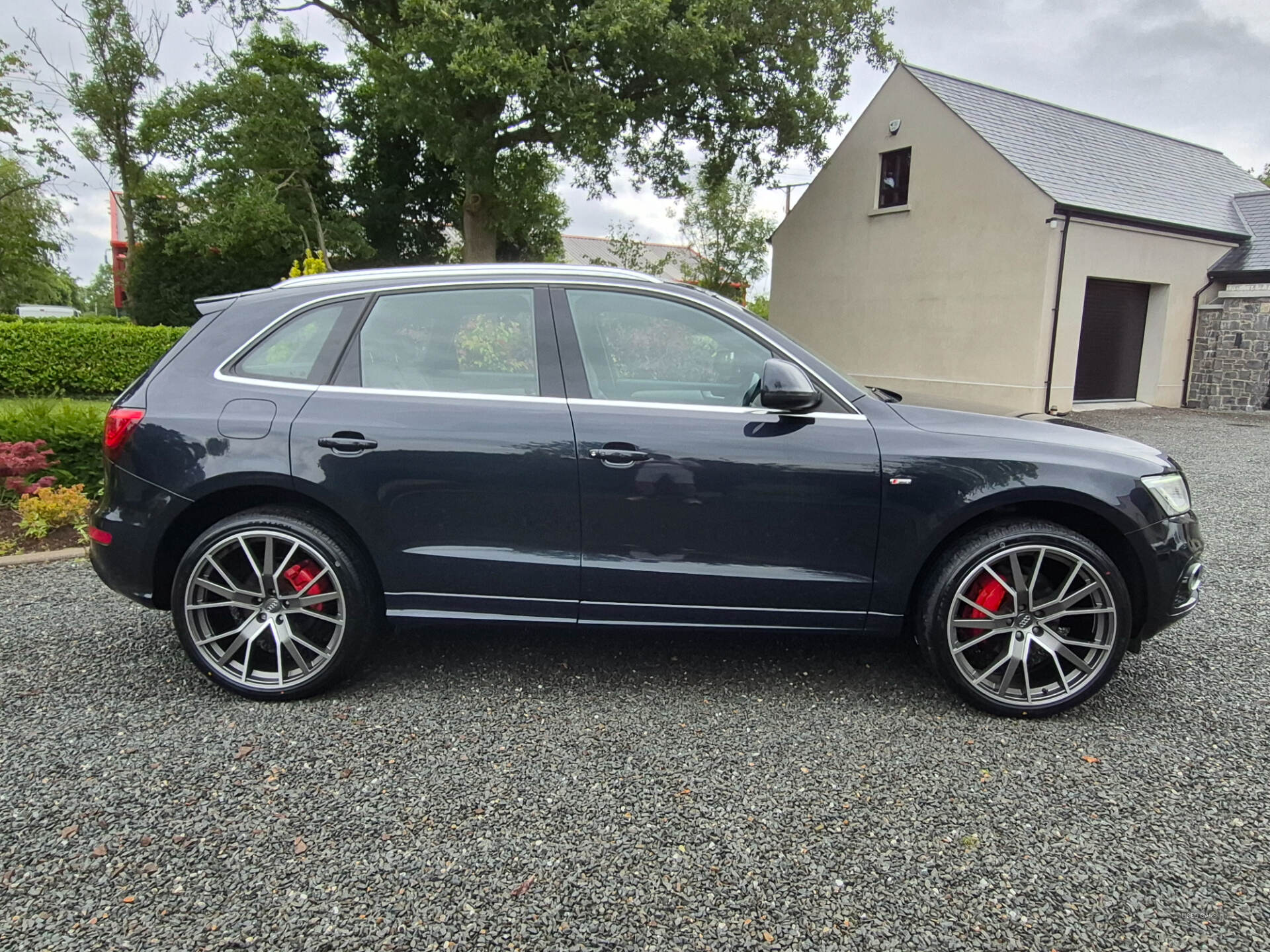 Audi Q5 DIESEL ESTATE in Tyrone