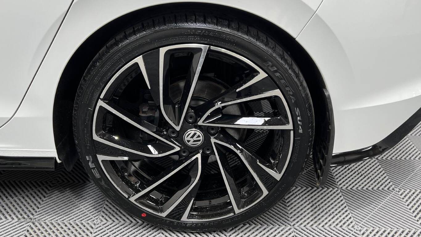 Mar 2021 Volkswagen Golf 1.5 eTSI 150 R-Line 5dr DSG