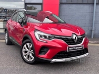 Renault Captur Iconic Tce in Down