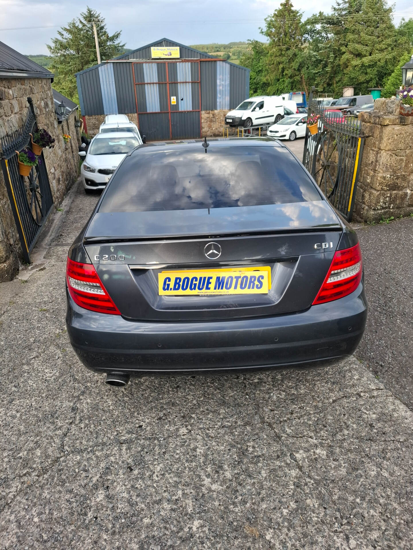 Apr 2013 Mercedes C-Class C200 CDI BlueEFFICIENCY Executive SE 4dr Auto