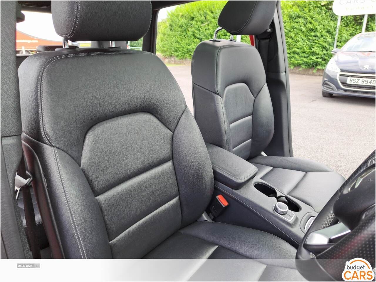 Mercedes B-Class HATCHBACK in Down