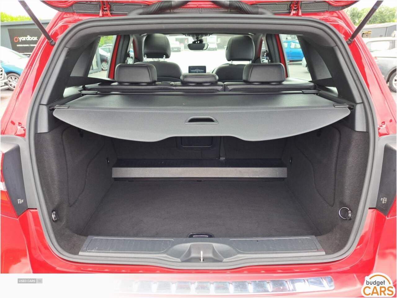 Mercedes B-Class HATCHBACK in Down
