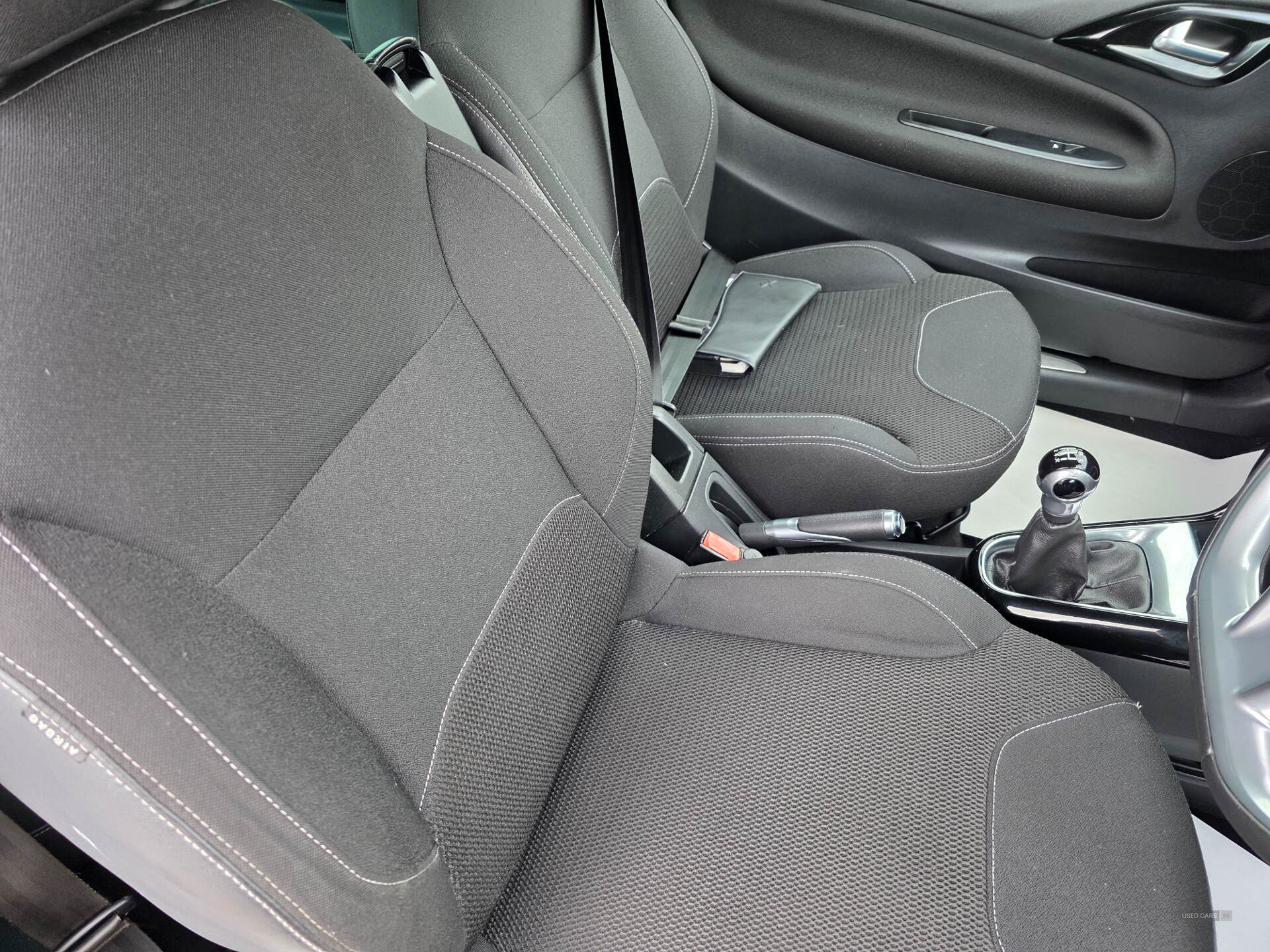 Mar 2014 Citroen DS3 1.6 e-HDi Airdream DStyle Plus 3dr