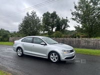 Volkswagen Jetta 1.6 TDI CR Bluemotion Tech SE 4dr in Down