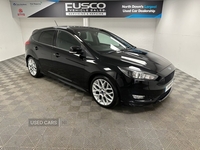 Ford Focus 1.0T EcoBoost ST-Line Hatchback 5dr Petrol Manual Euro 6 (s/s) (125 ps) Service History, Apple Car Play in Down