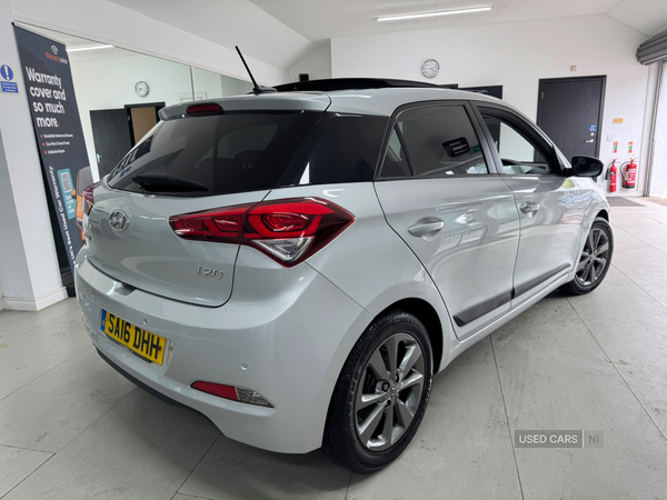 Hyundai i20 HATCHBACK in Down