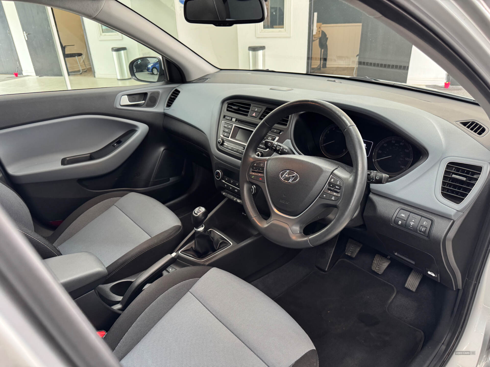 Hyundai i20 HATCHBACK in Down