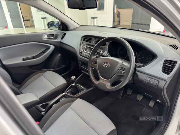 Hyundai i20 HATCHBACK in Down