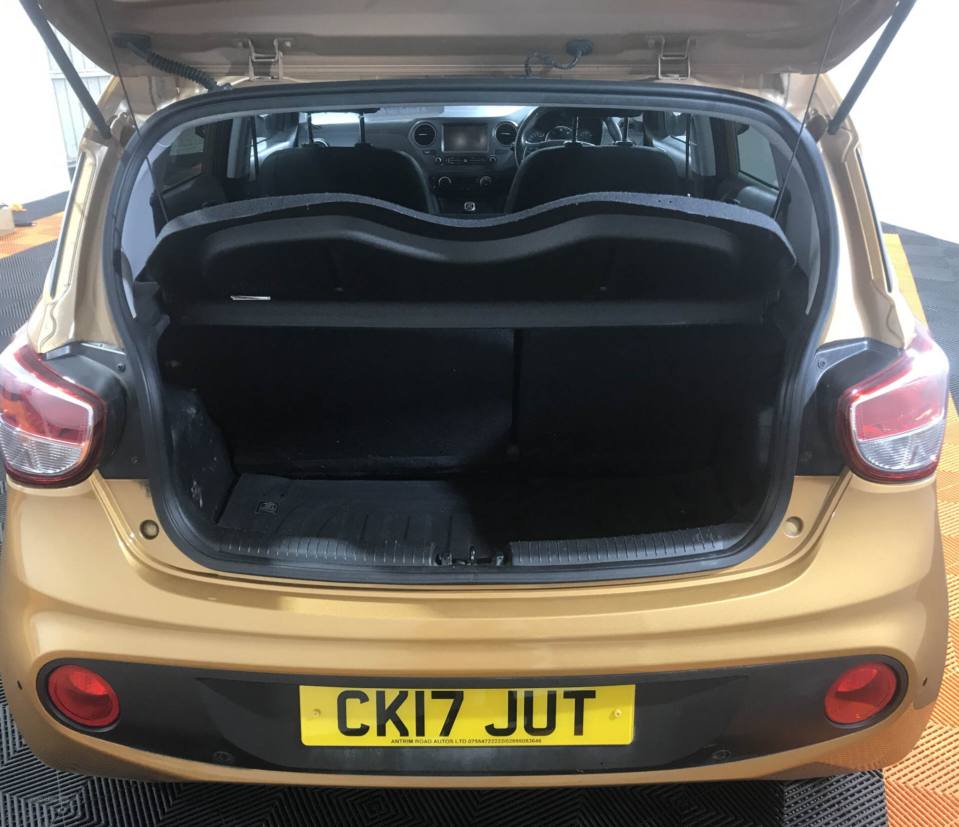 Hyundai i10 HATCHBACK in Antrim