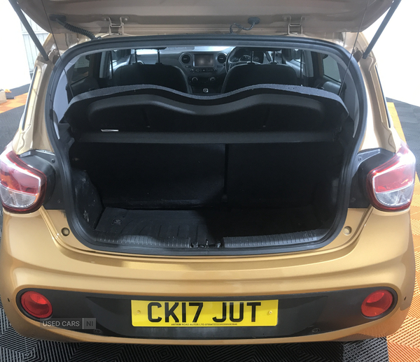 Hyundai i10 HATCHBACK in Antrim