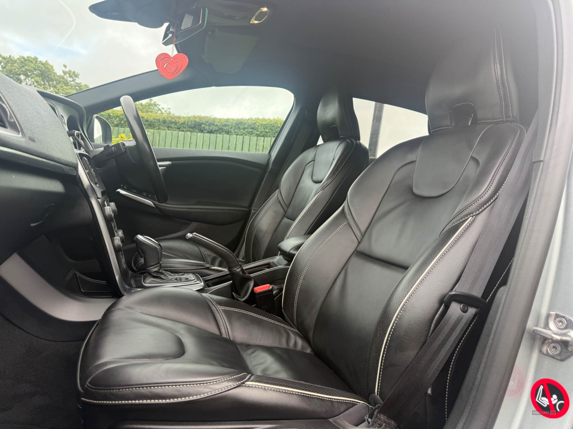 Volvo V40 DIESEL HATCHBACK in Antrim