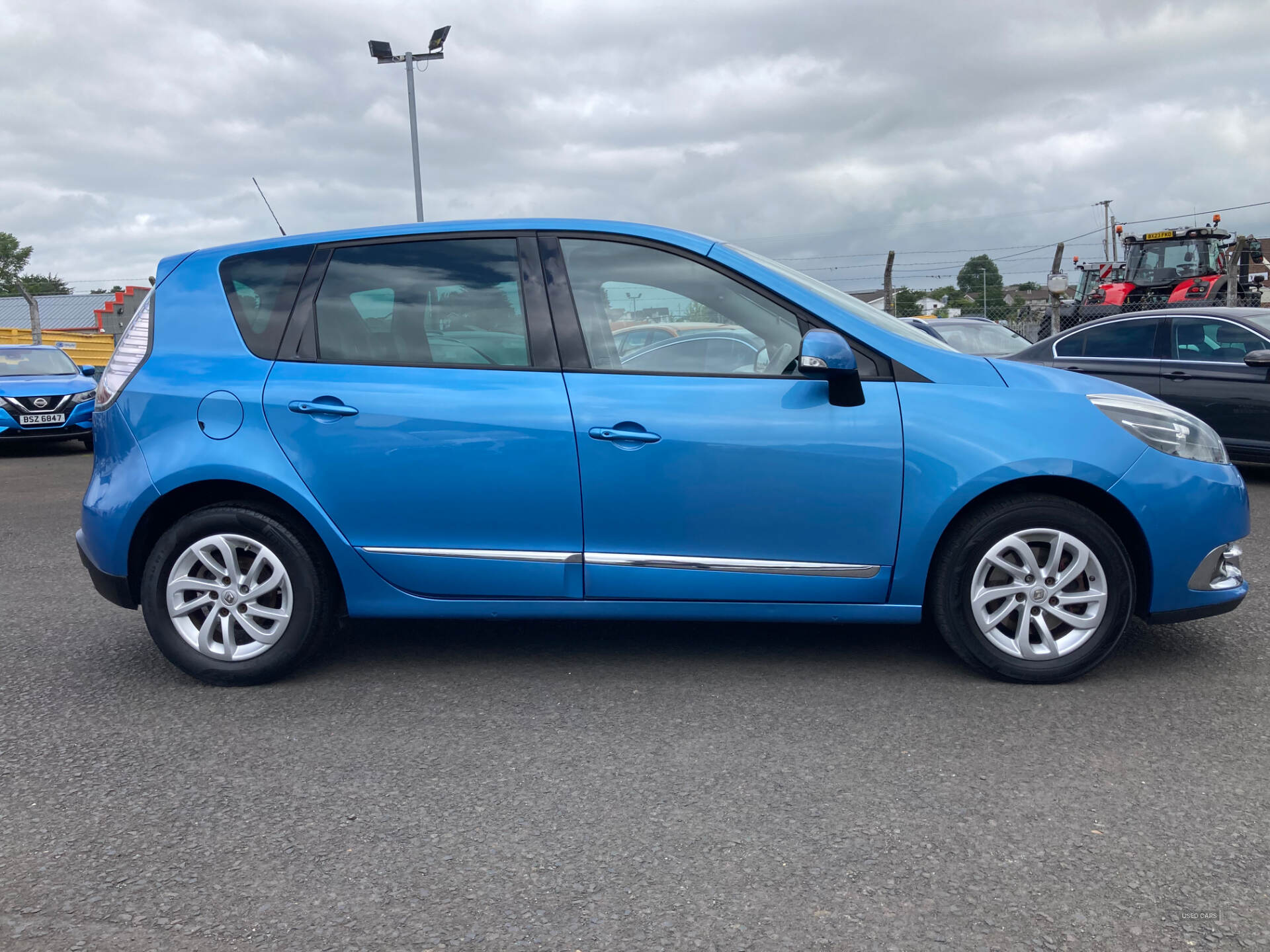 Renault Scenic DIESEL ESTATE in Antrim