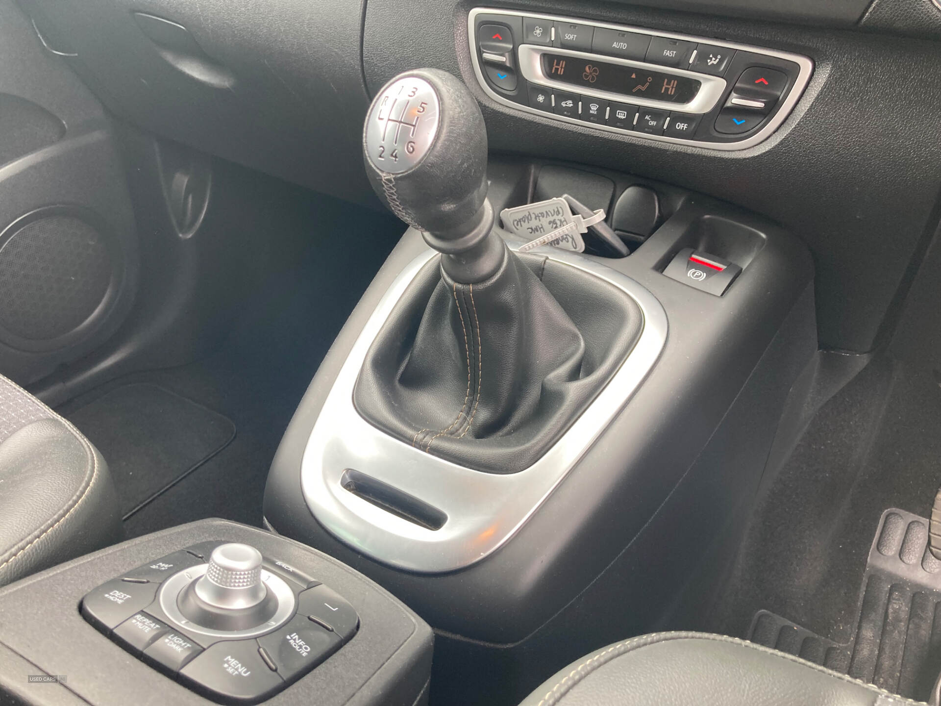 Renault Scenic DIESEL ESTATE in Antrim