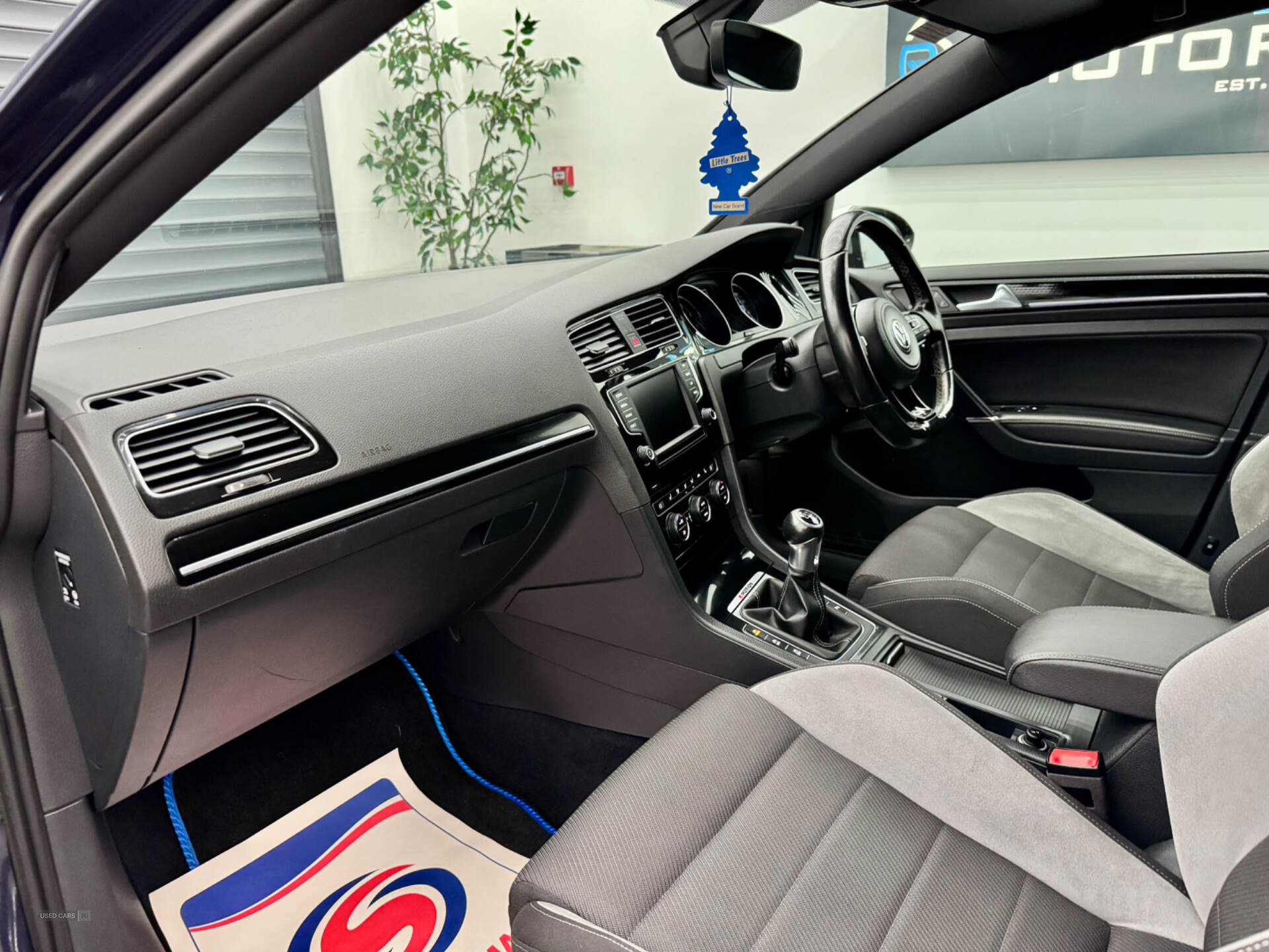 Volkswagen Golf HATCHBACK in Derry / Londonderry