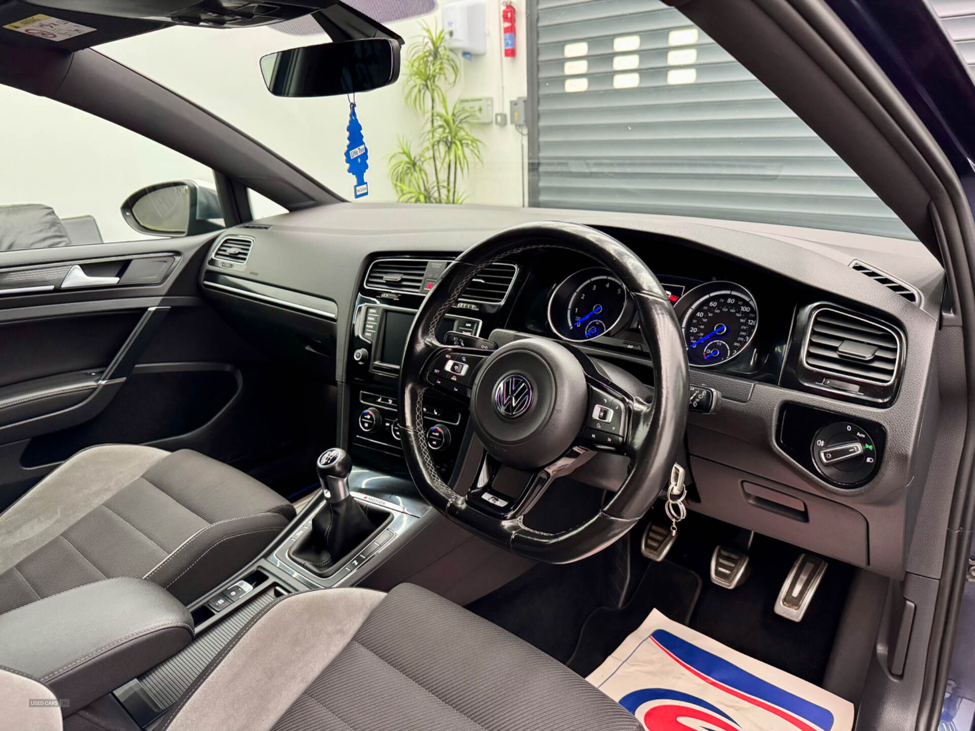 Volkswagen Golf HATCHBACK in Derry / Londonderry