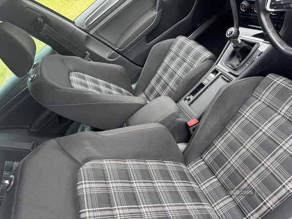 Volkswagen Golf DIESEL HATCHBACK in Derry / Londonderry