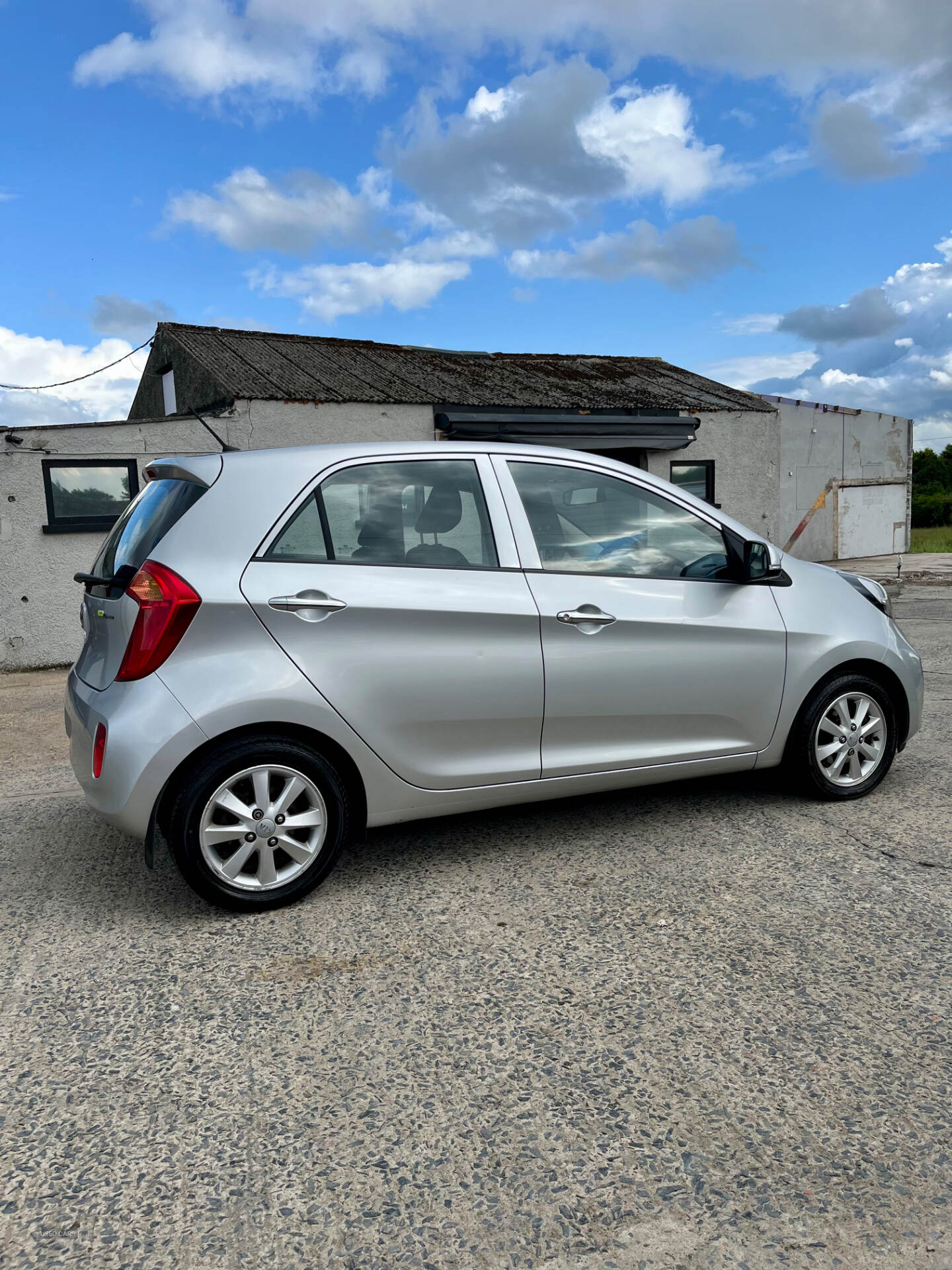 Kia Picanto HATCHBACK in Down