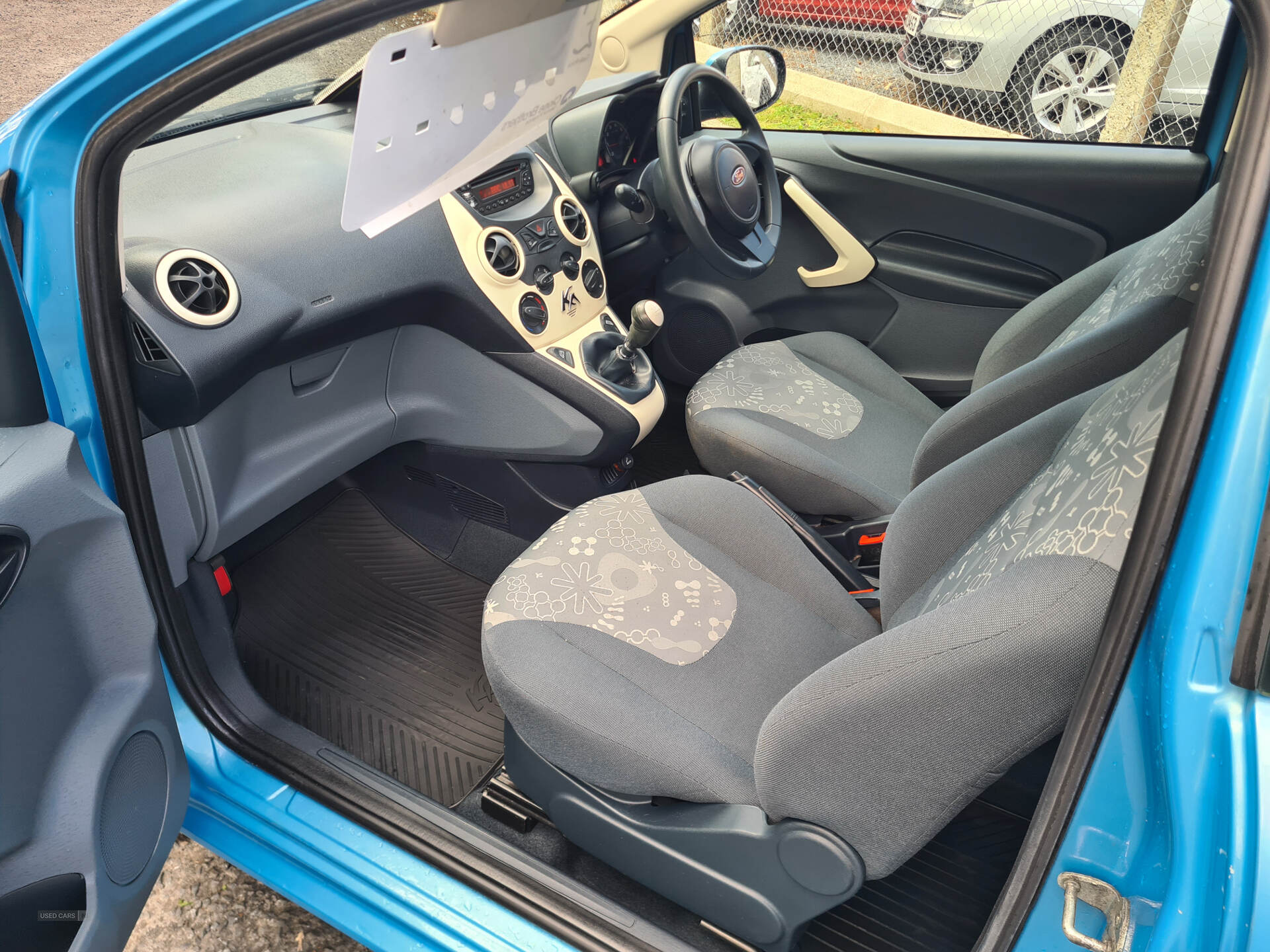 Ford Ka HATCHBACK in Down