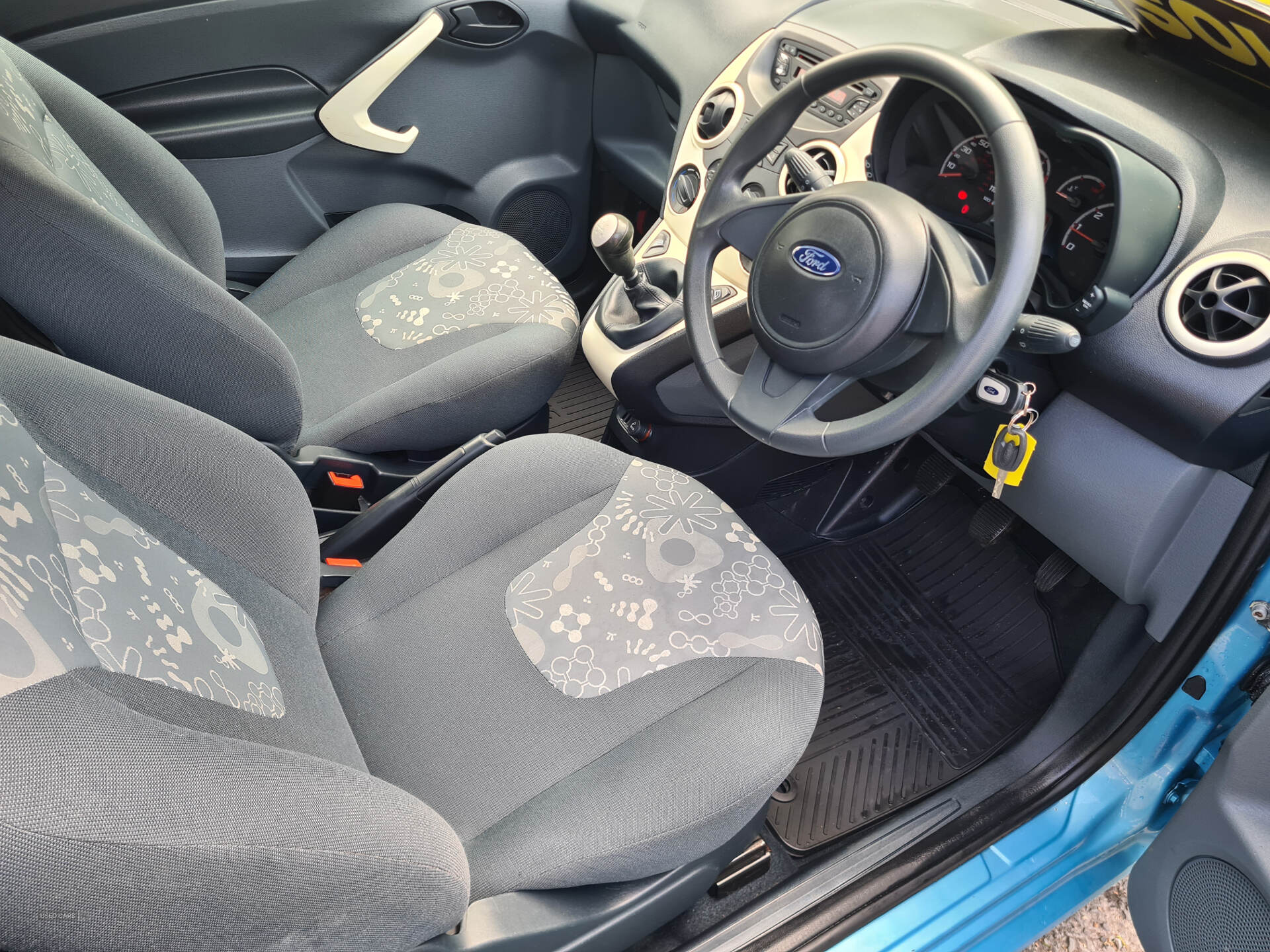 Ford Ka HATCHBACK in Down