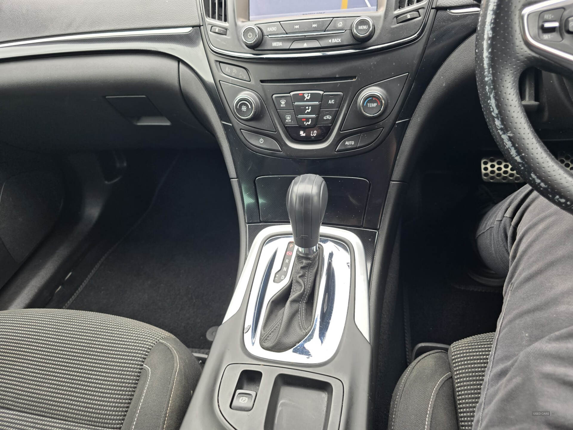 Vauxhall Insignia DIESEL HATCHBACK in Down