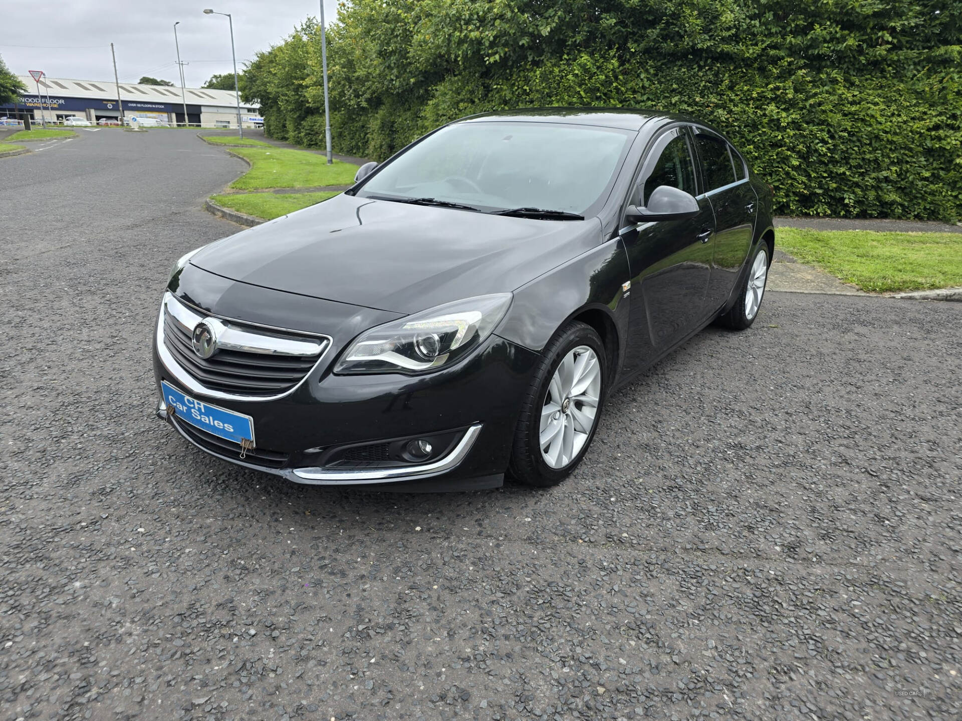 Vauxhall Insignia DIESEL HATCHBACK in Down