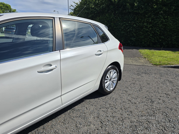 Citroen C4 HATCHBACK in Down