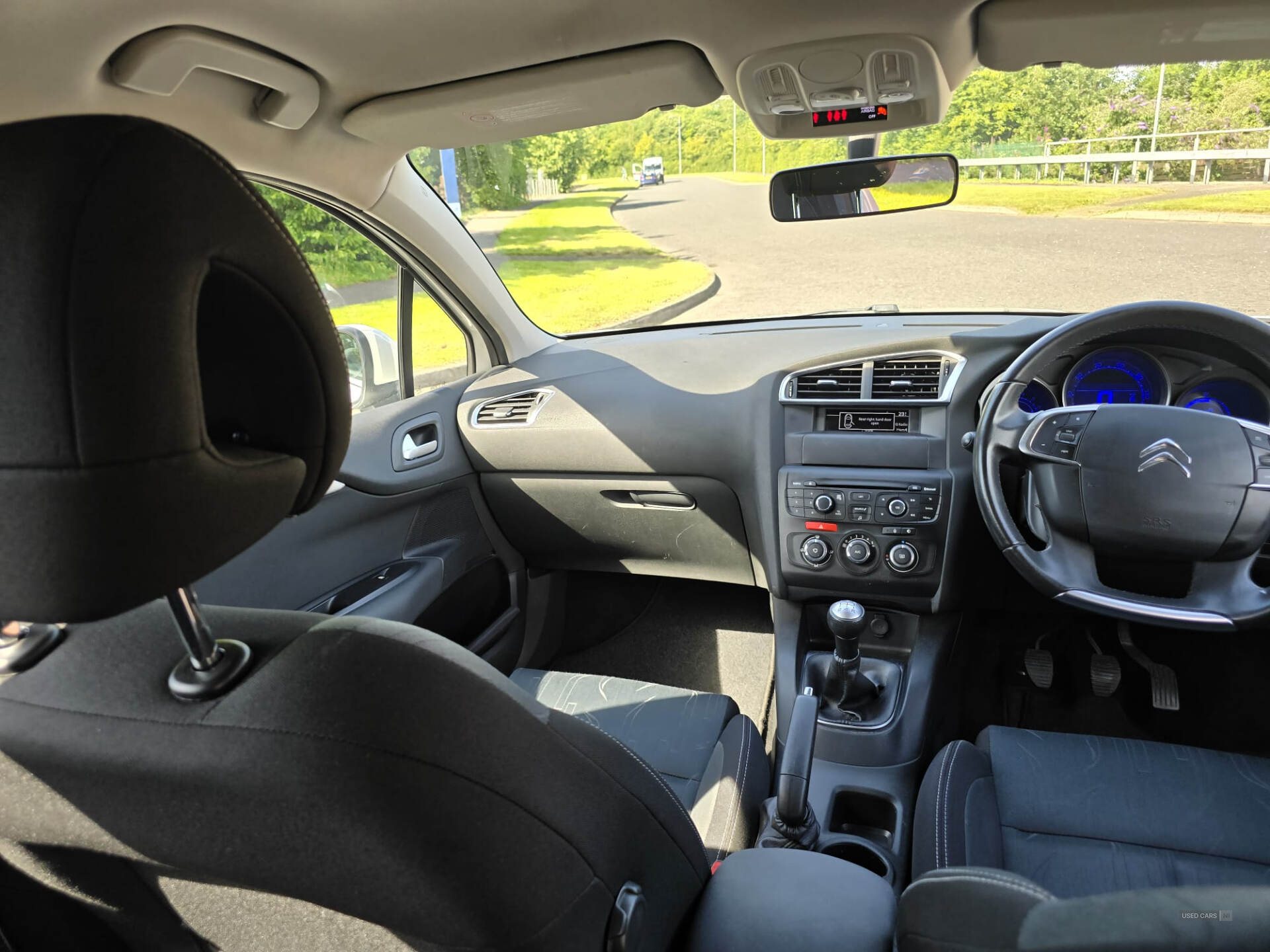 Citroen C4 HATCHBACK in Down