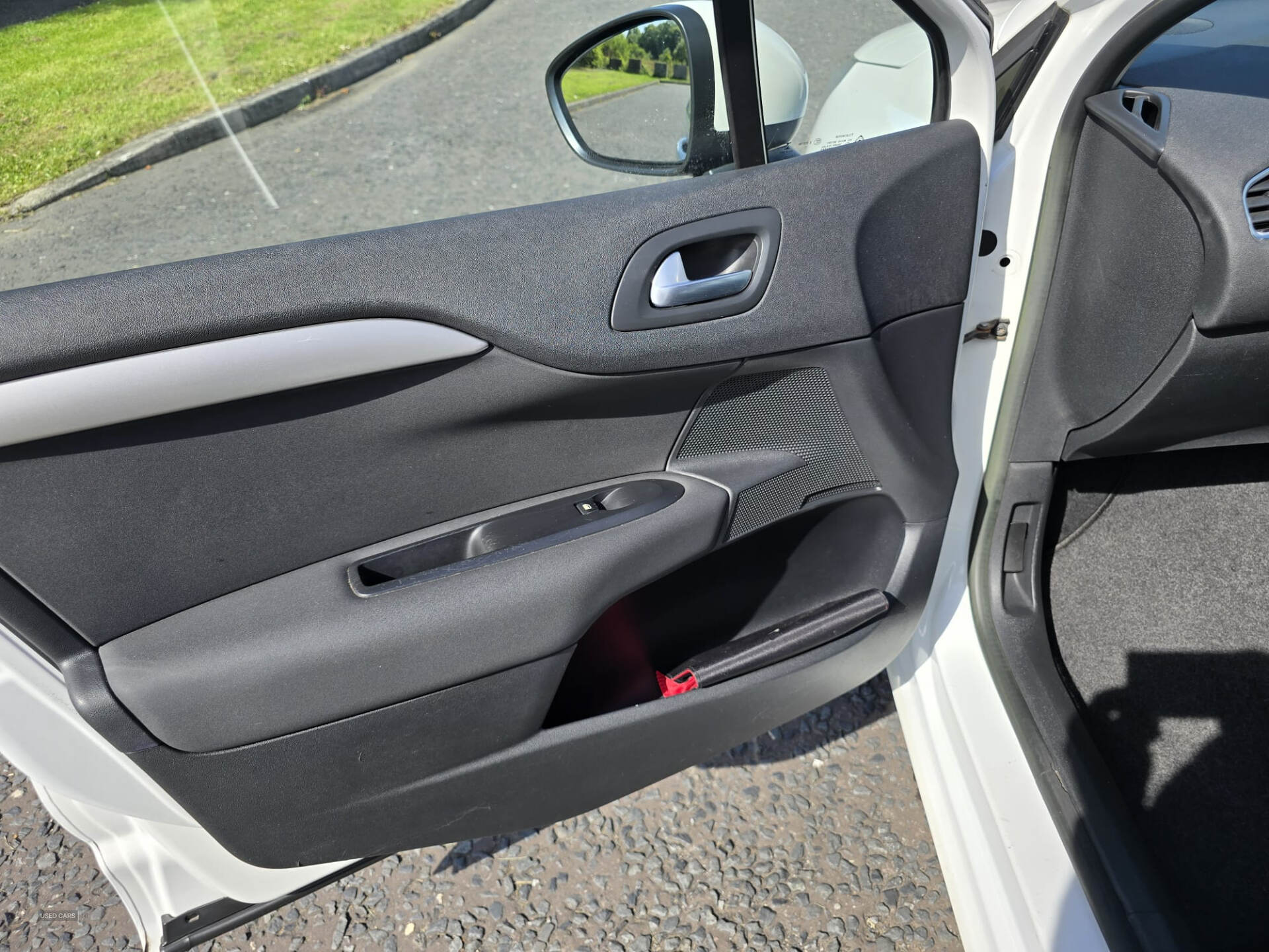 Citroen C4 HATCHBACK in Down