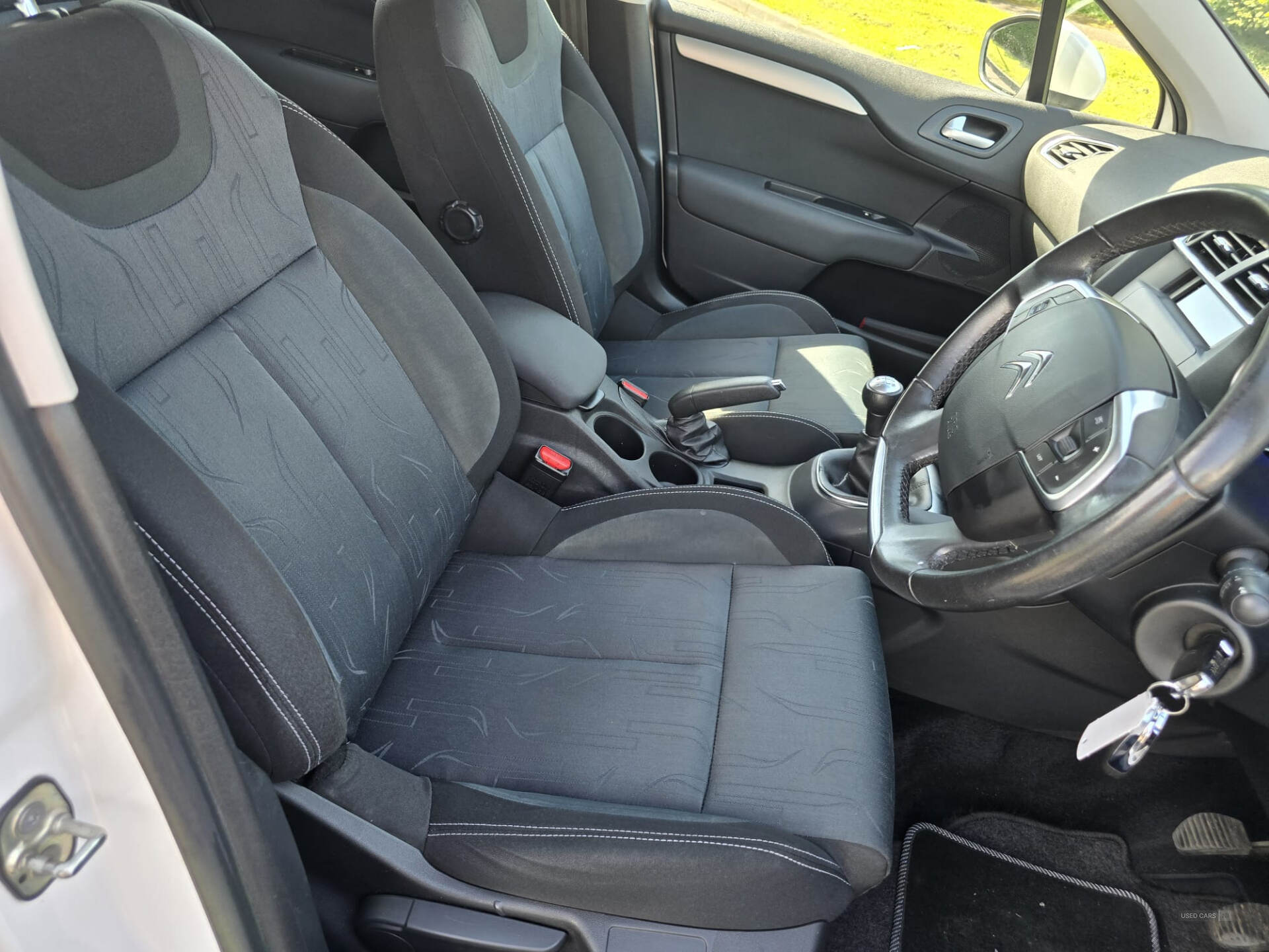 Citroen C4 HATCHBACK in Down