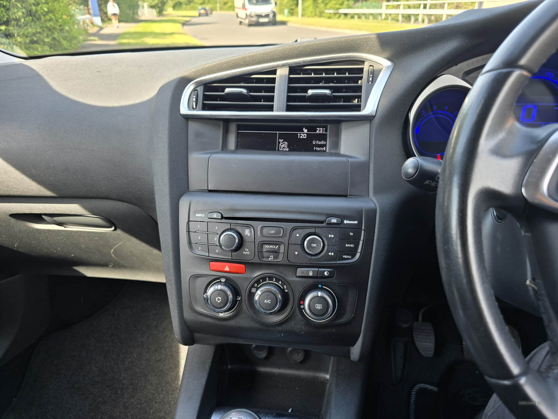 Citroen C4 HATCHBACK in Down
