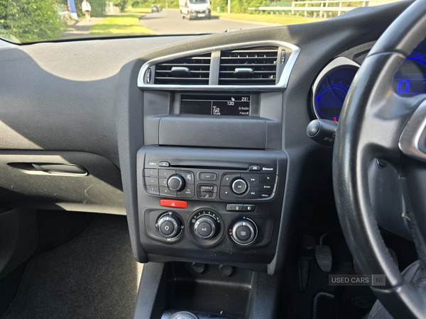 Citroen C4 HATCHBACK in Down