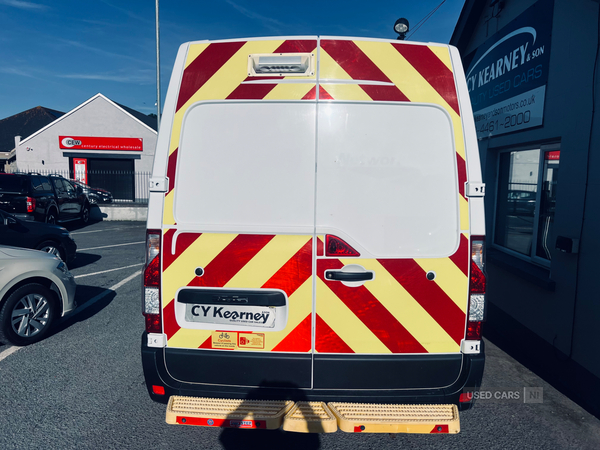 Vauxhall Movano 35 L2 DIESEL FWD in Down
