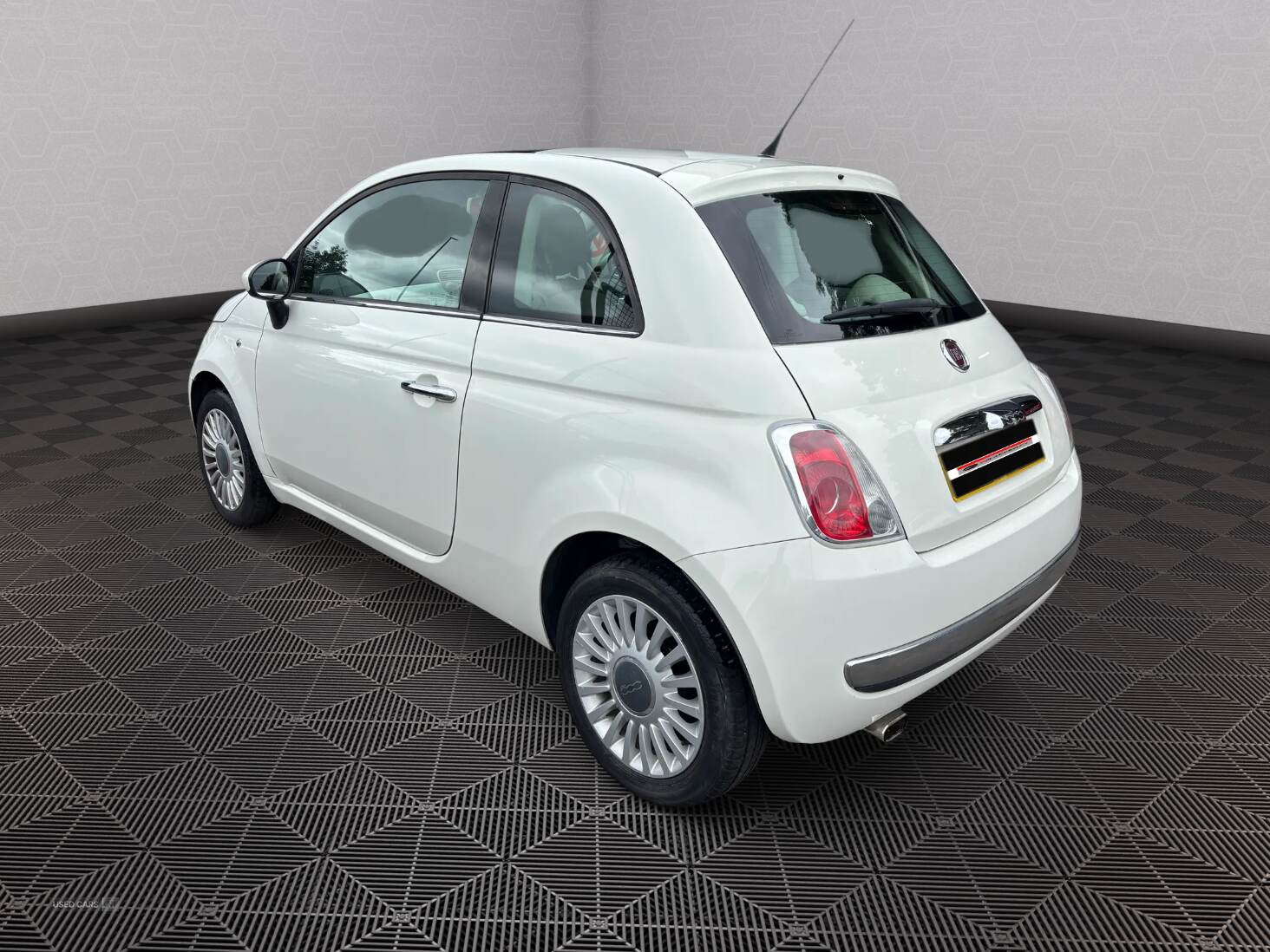 Fiat 500 HATCHBACK in Down