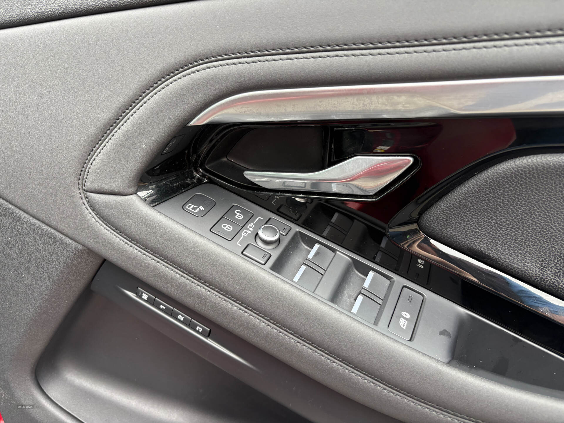 Land Rover Range Rover Evoque DIESEL HATCHBACK in Down