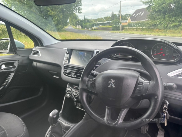 Peugeot 208 HATCHBACK in Down
