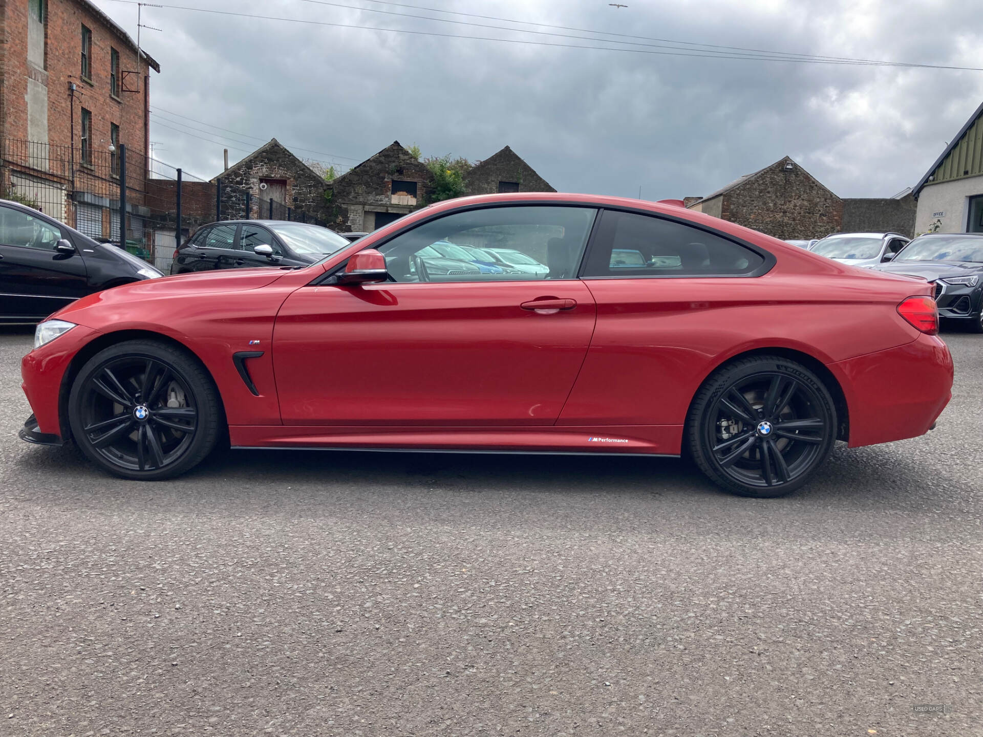 Car Thumbnail 4