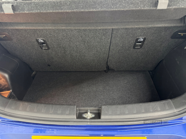 Suzuki Swift HATCHBACK in Down