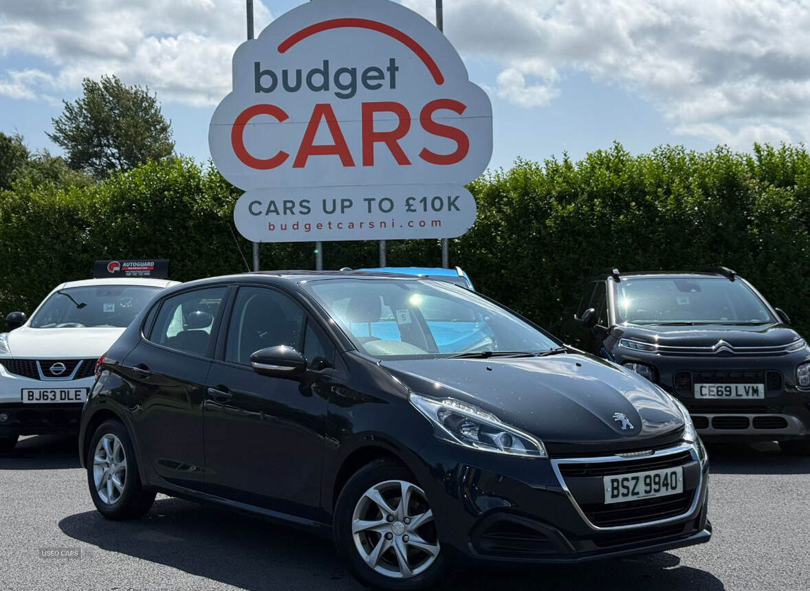 Peugeot 208 HATCHBACK in Down