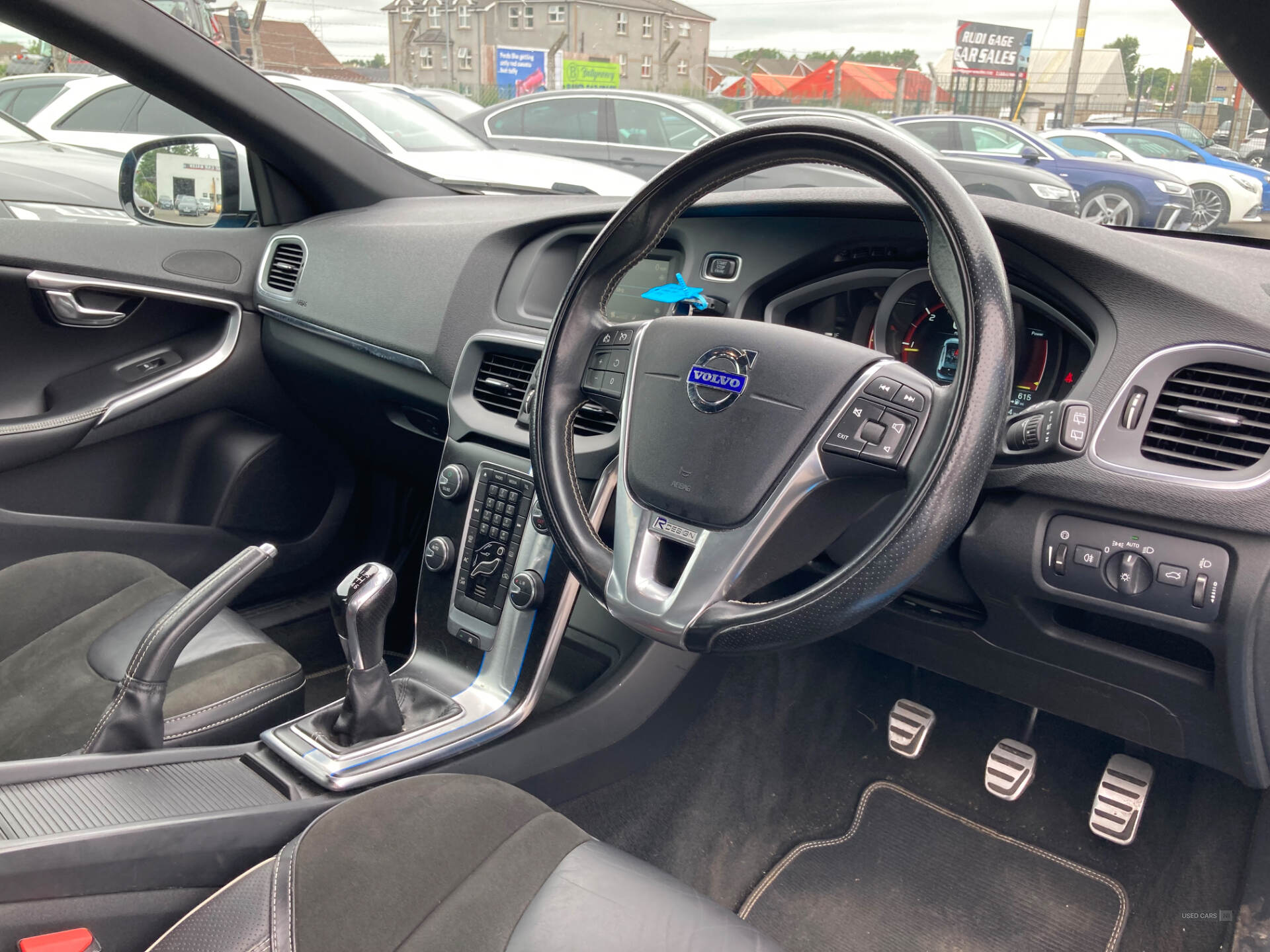 Volvo V40 DIESEL HATCHBACK in Antrim
