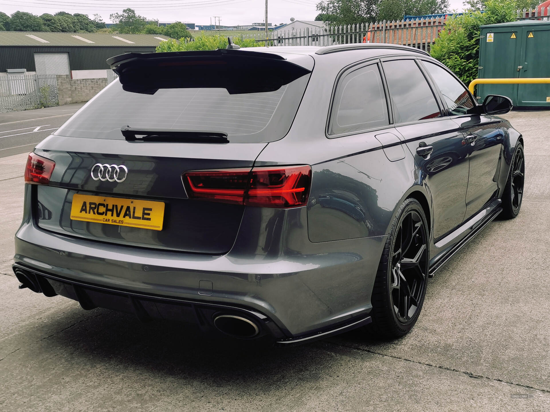 Audi RS6 AVANT in Down