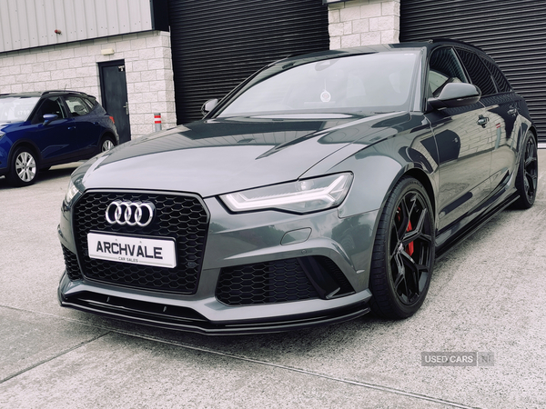 Audi RS6 AVANT in Down