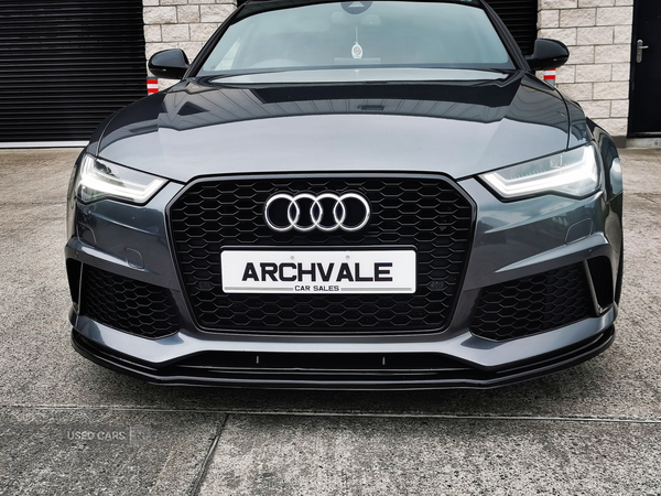 Audi RS6 AVANT in Down