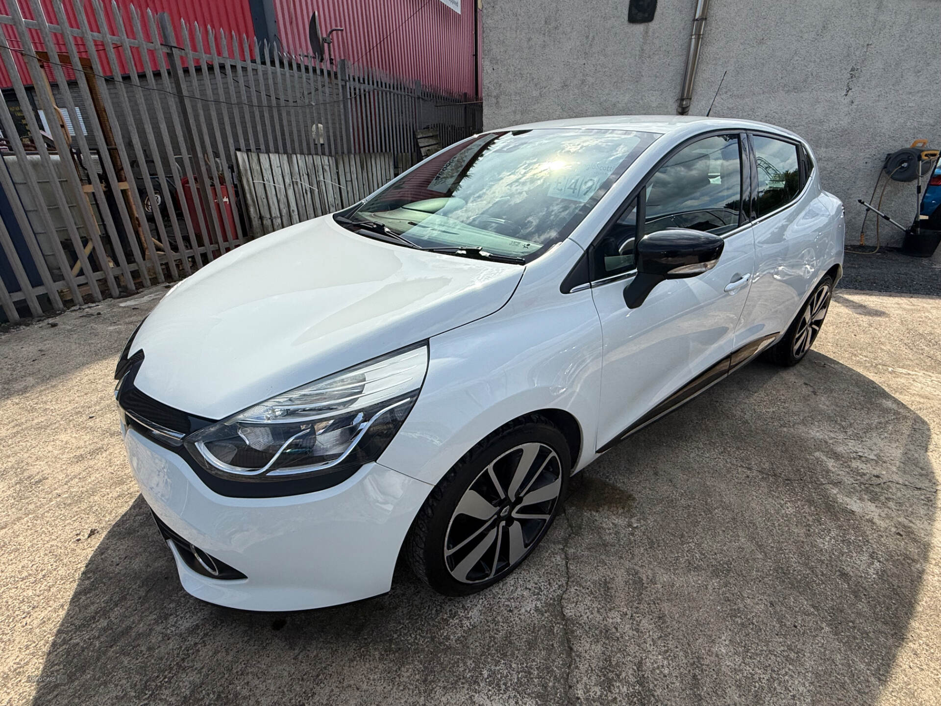 Renault Clio HATCHBACK in Down