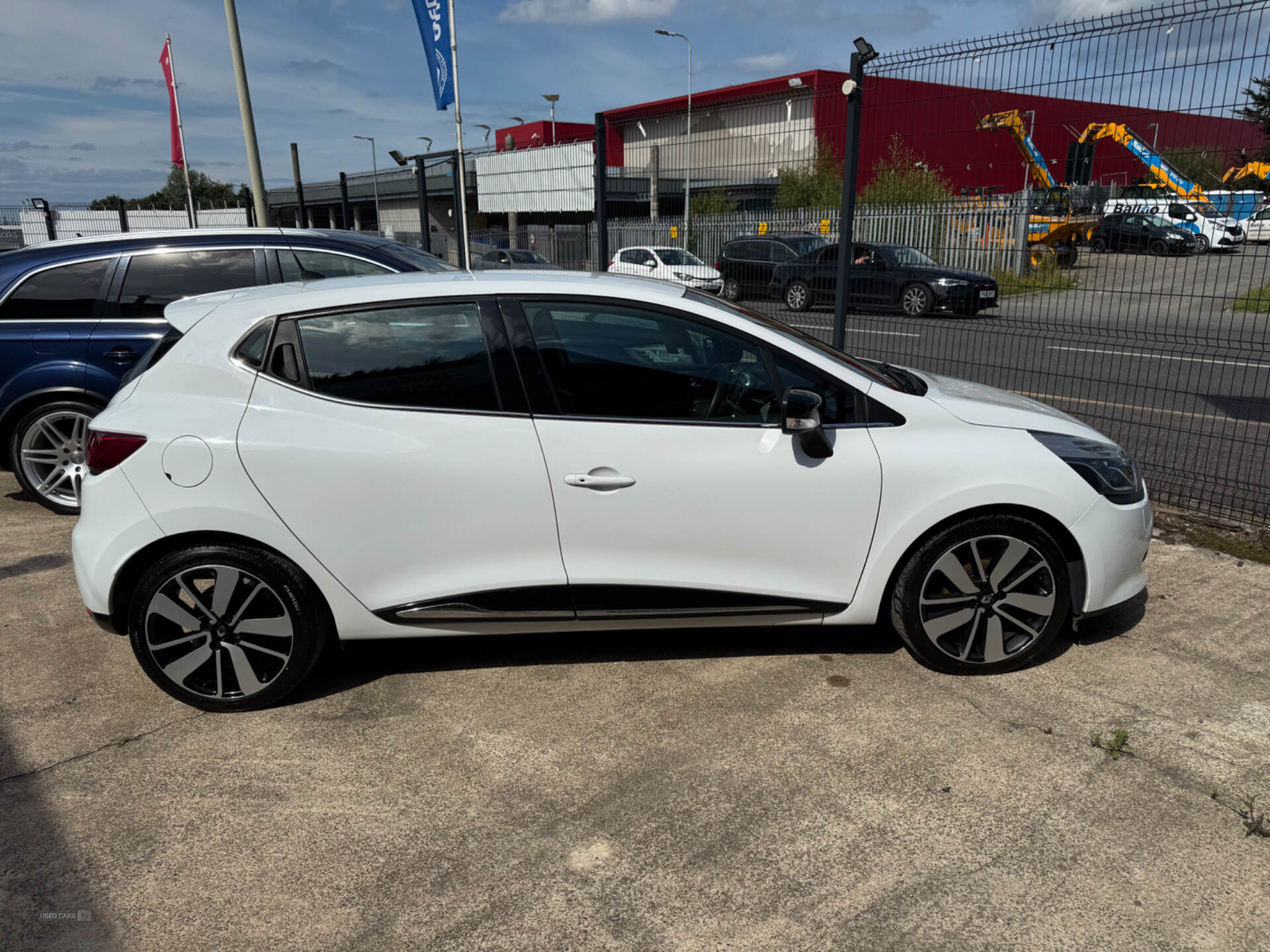 Renault Clio HATCHBACK in Down