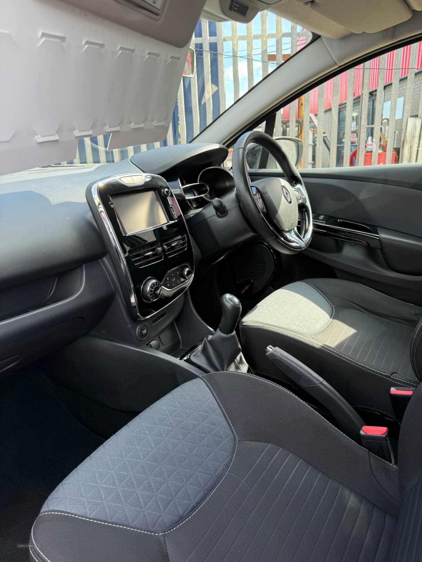 Renault Clio HATCHBACK in Down