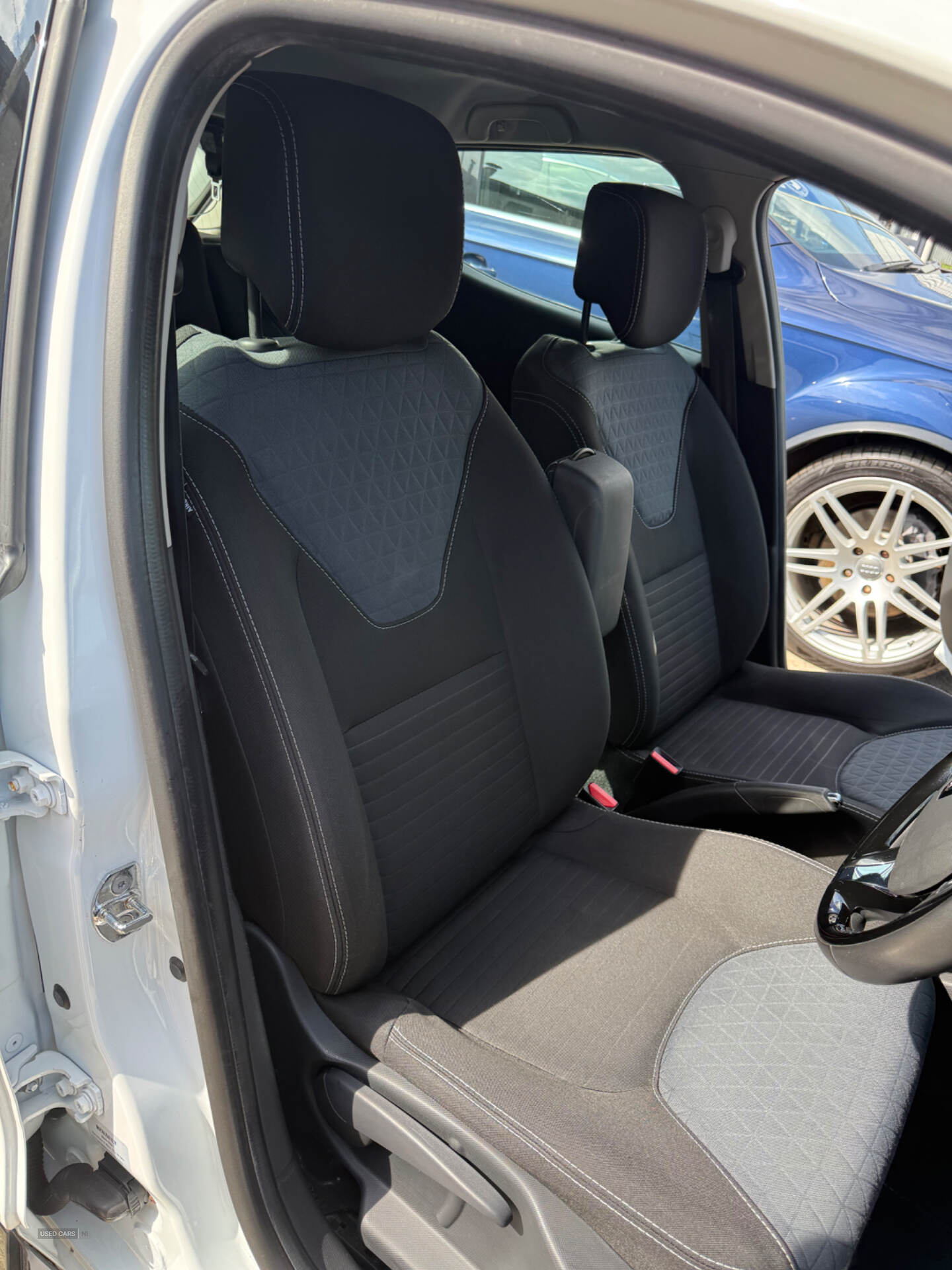 Renault Clio HATCHBACK in Down