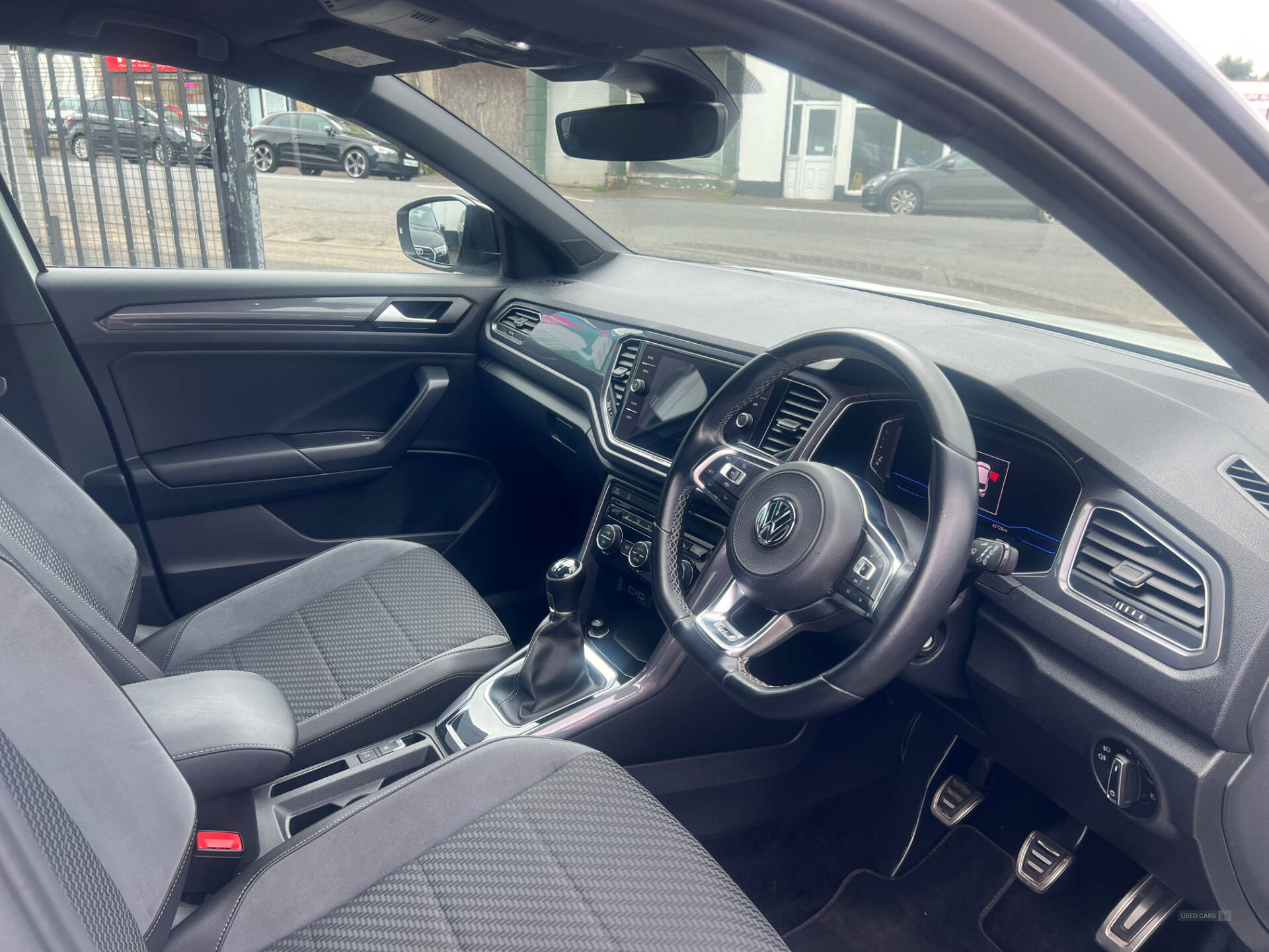 Volkswagen T-Roc DIESEL HATCHBACK in Antrim