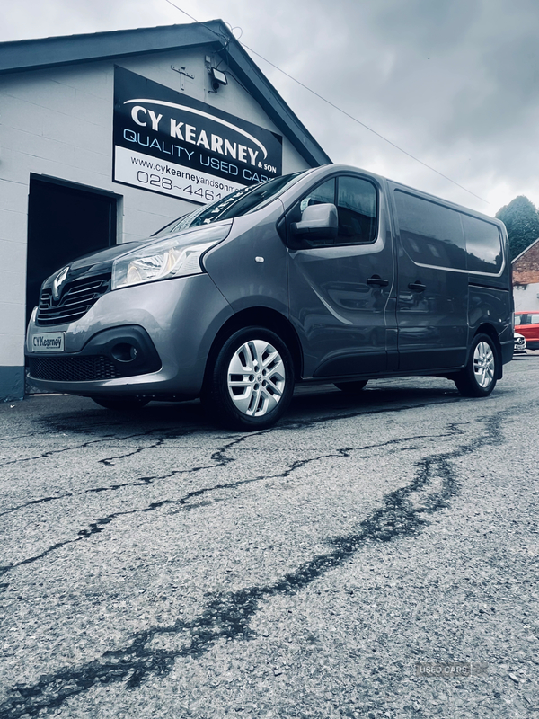 Renault Trafic SWB DIESEL in Down