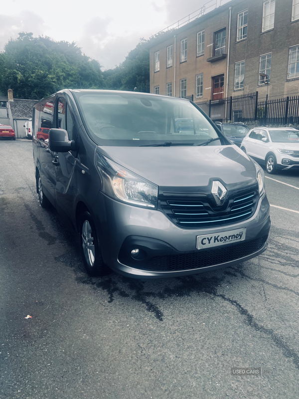Renault Trafic SWB DIESEL in Down